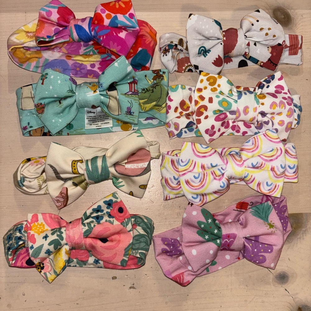 Little Sleepies bows, baby size.